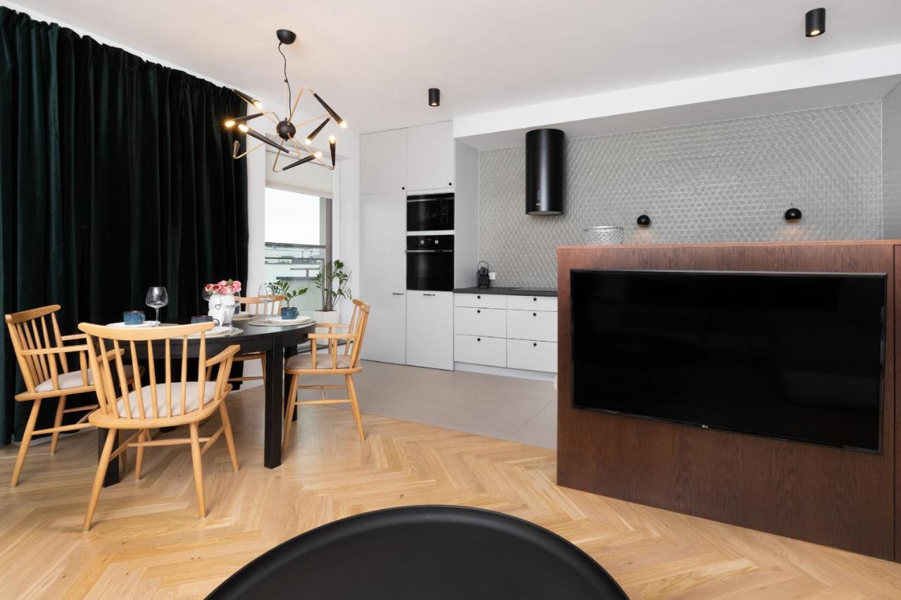 Superior Apartment With Balcony & Parking Gdansk By Noclegi Renters Prestige Buitenkant foto